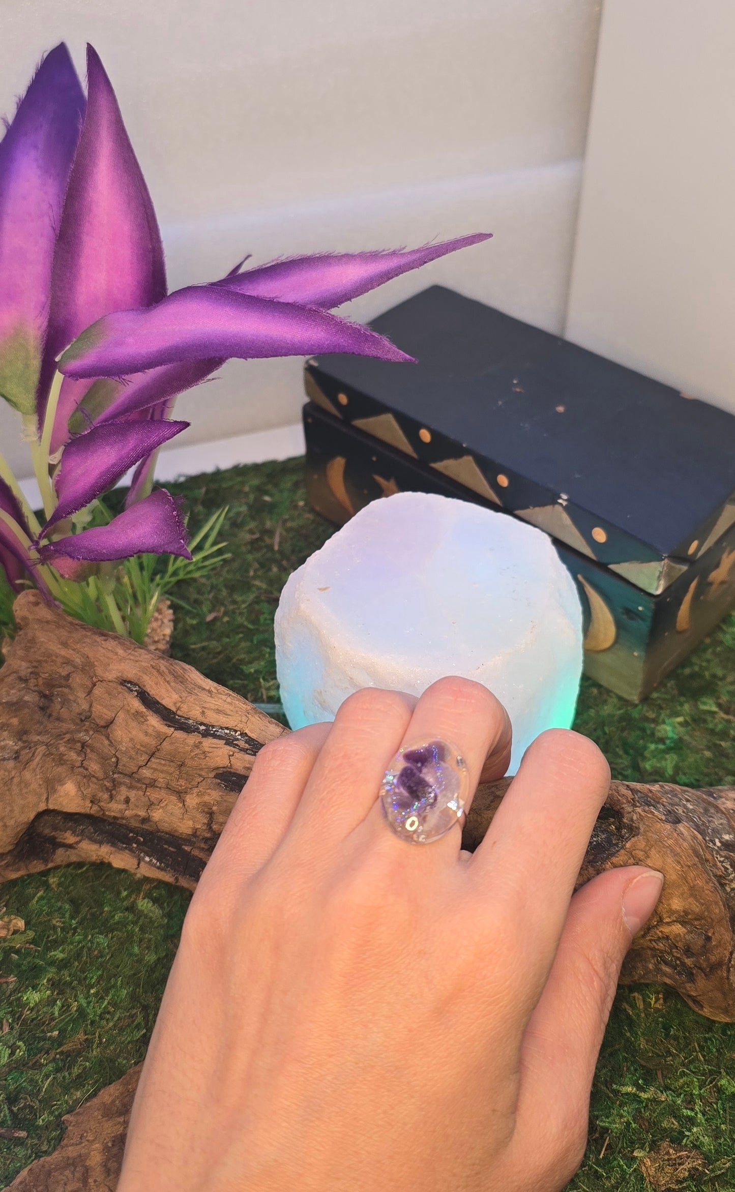 Anello "Trasparenza dello Spirito": Resina e Ametista