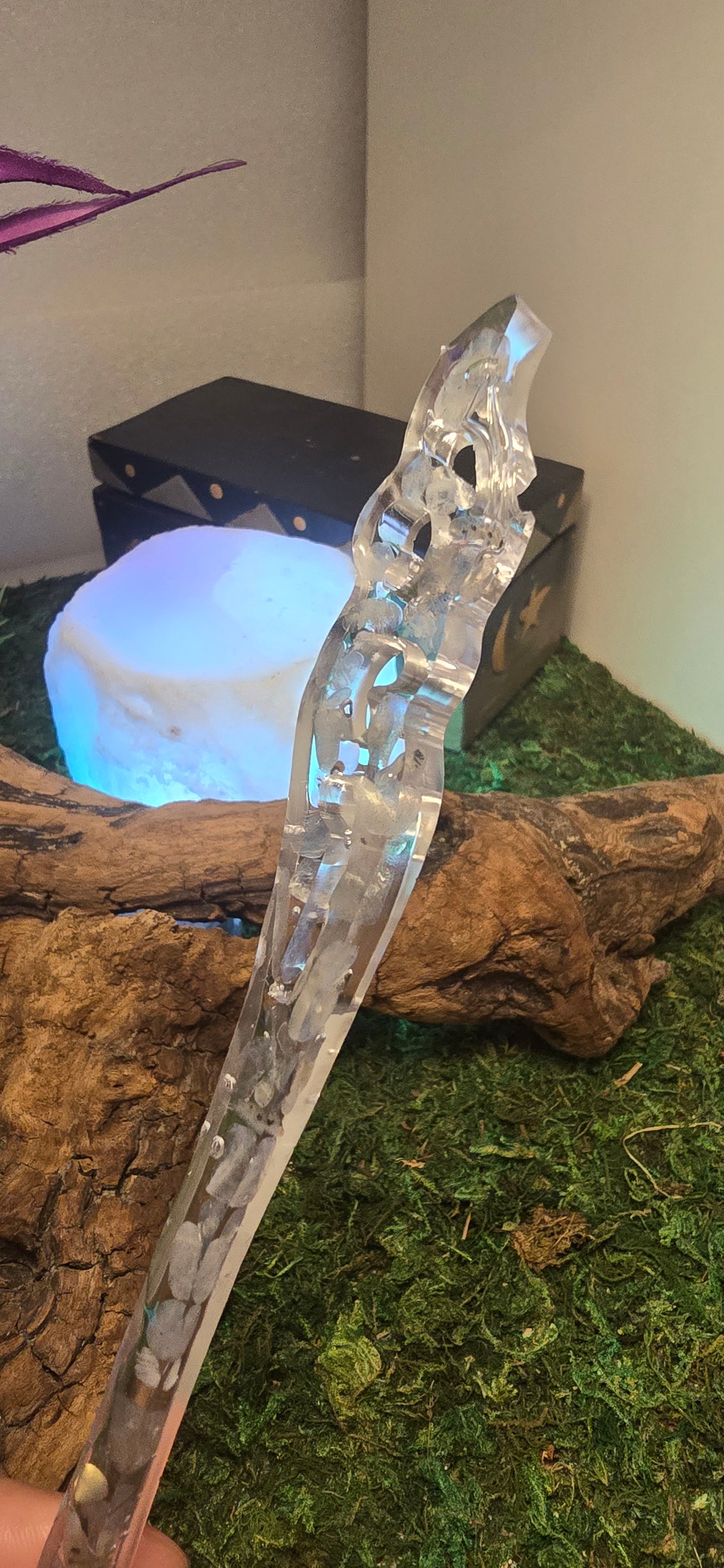 Luce Lunare tra i Capelli: Forcina in Labradorite Bianca