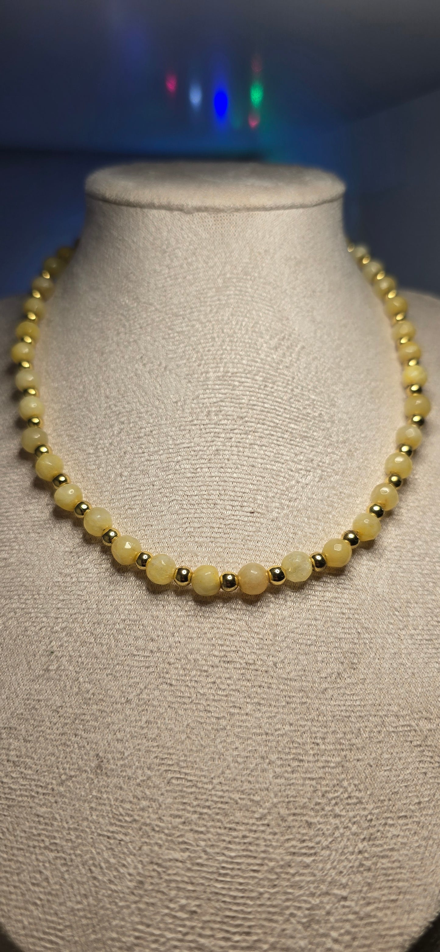 Splendore Solare: Collana in Avventurina Gialla e Oro 18k