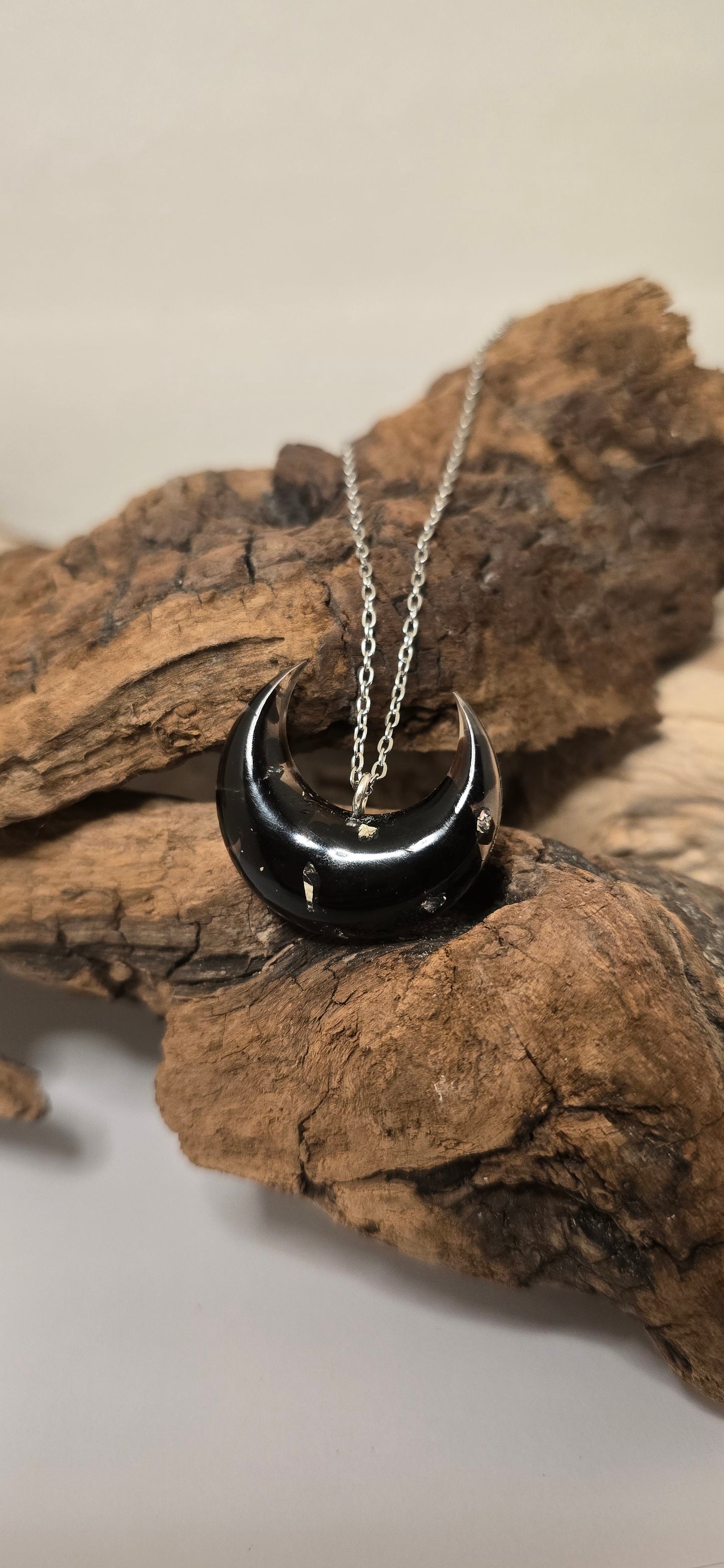 Collana "Eclissi di Potere": Luna Cornuta & Ossidiana