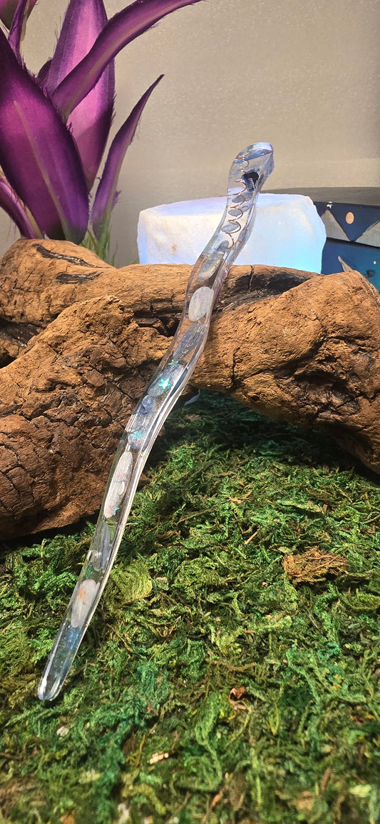 Equilibrio in Flusso: Forcina in Cianite e Spirale di Rame