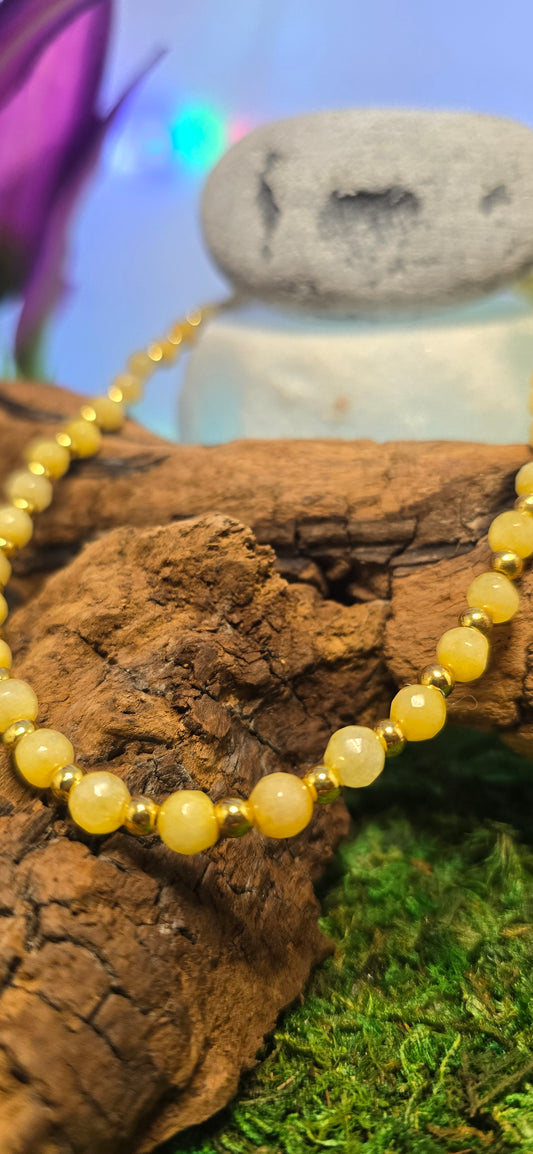 Splendore Solare: Collana in Avventurina Gialla e Oro 18k