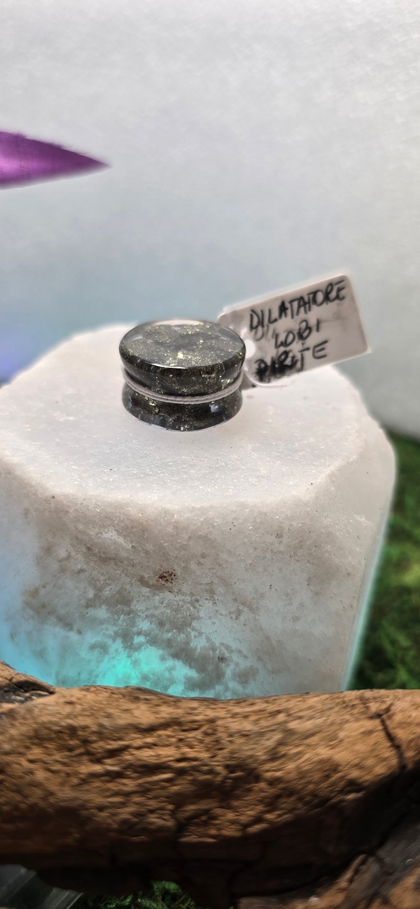 L'Oro dei Saggi: Dilatatori in Pirite e Resina