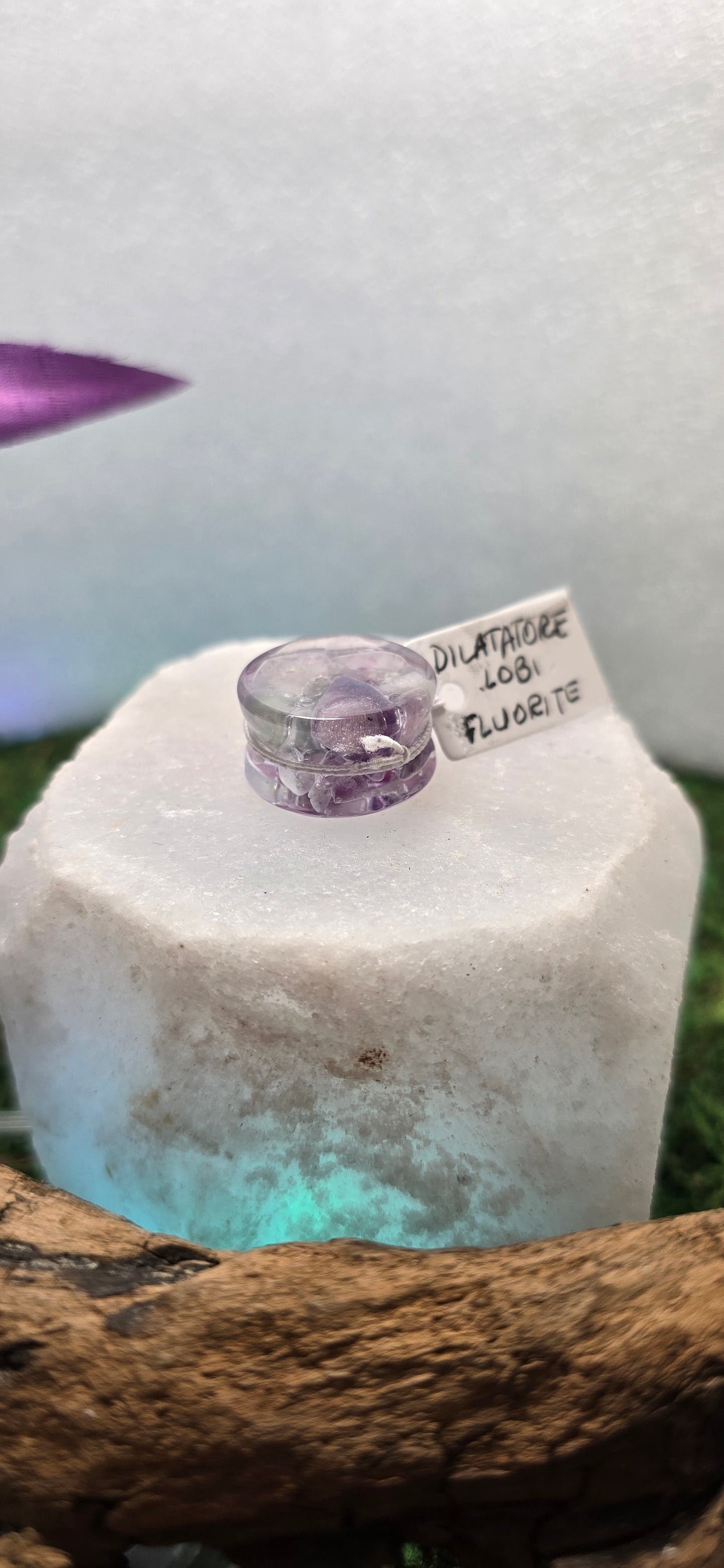 Il Cristallo dell'Ordine: Dilatatore in Fluorite e Resina