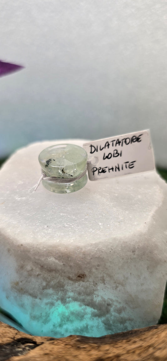 Il Sigillo della Profezia: Dilatatore in Prehnite e Resina